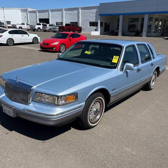 LINCOLN TOWN CAR 1997 1LNLM82W7VY601394 image